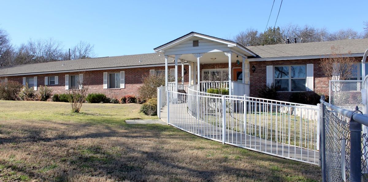 Silver Creek Assisted Living Azle 3