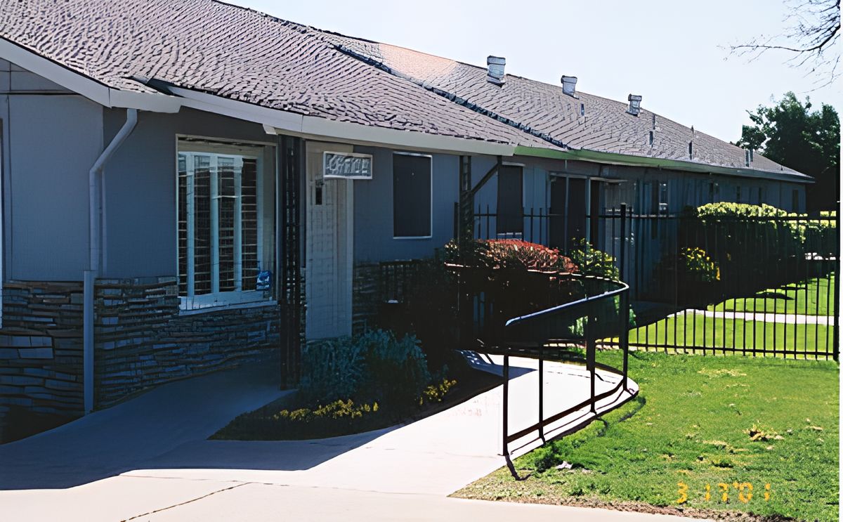 Davis Guest Home 8 2
