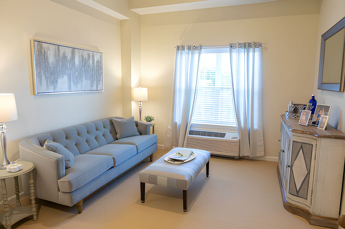 Woodland Hills Independent Living, Assisted Living and Memory Care Community 3