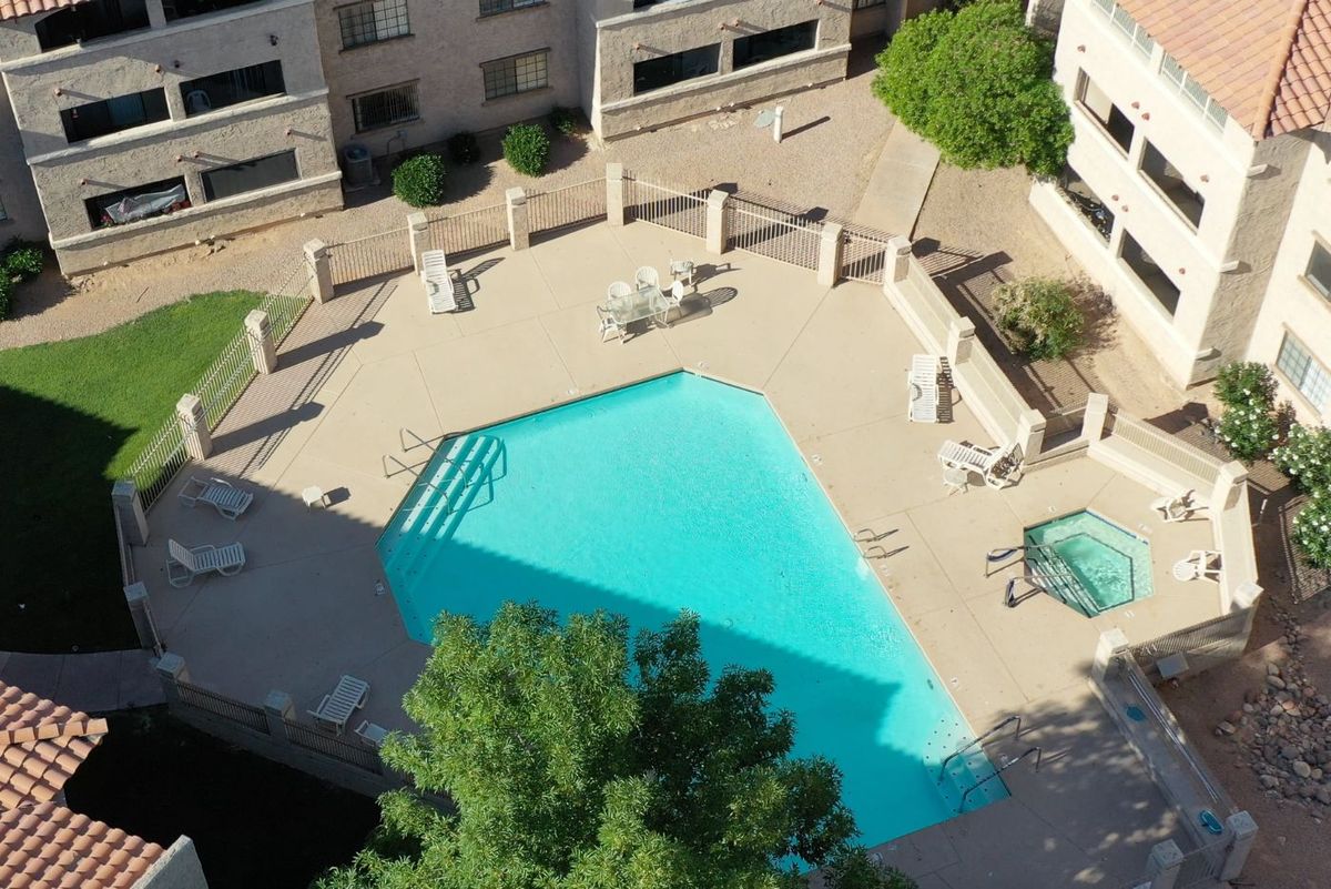 Grand Court of Mesa Senior Living 3