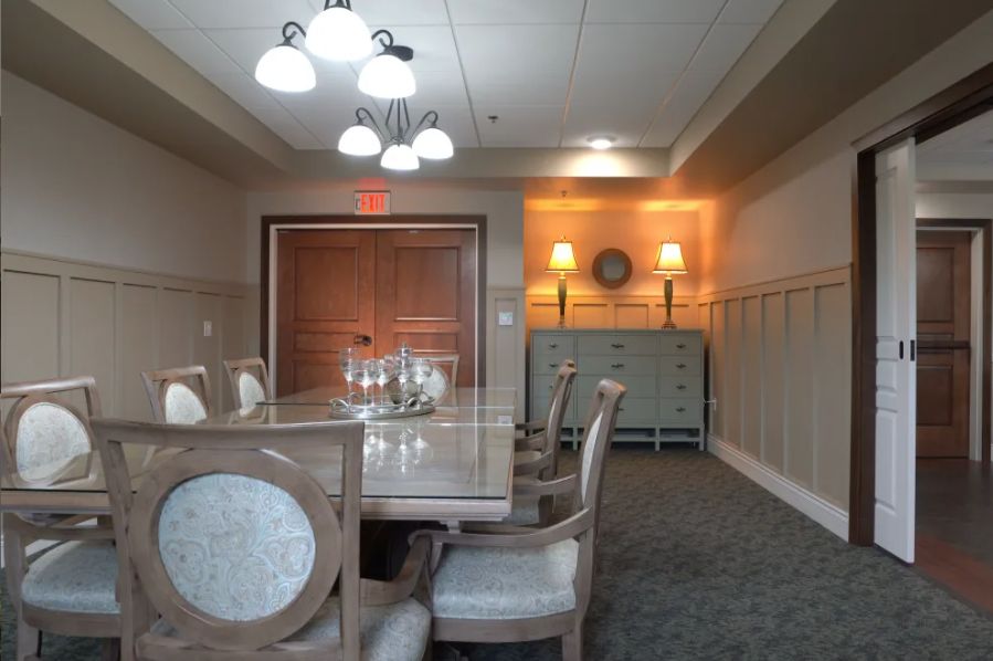 Deephaven Woods Senior Living 2