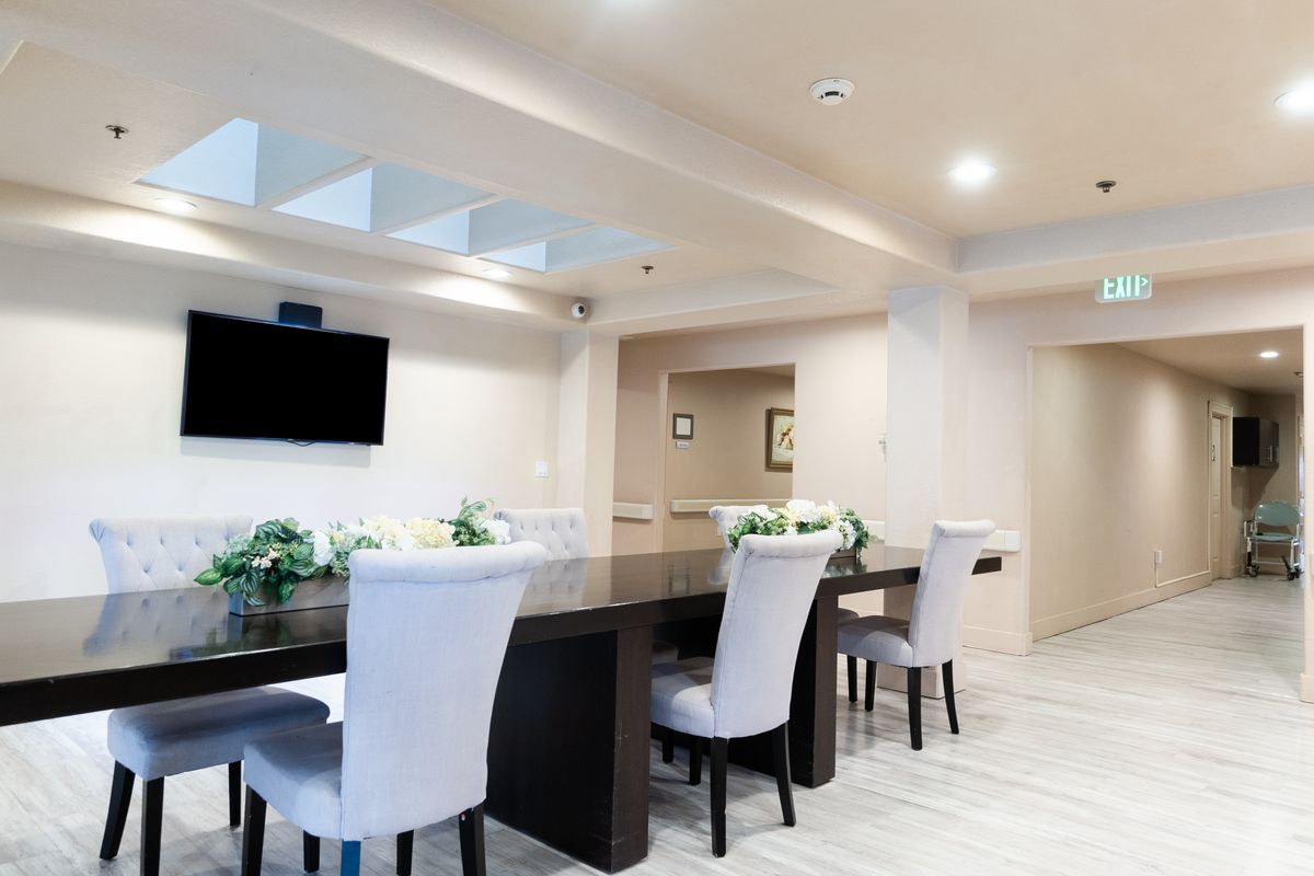 Oaktree Residential Living 4