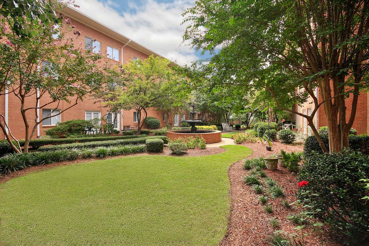 Holiday Chateau Ridgeland 1