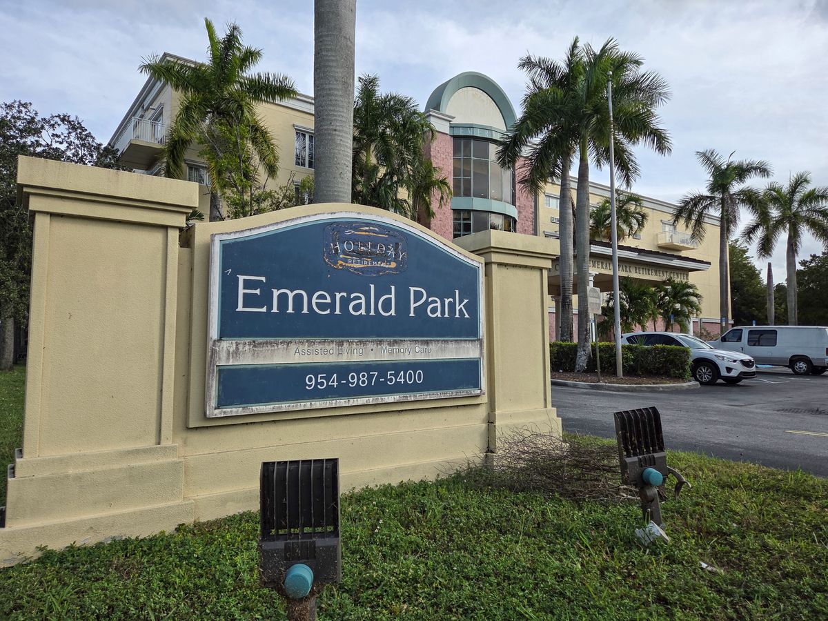 Emerald Park of Hollywood 4