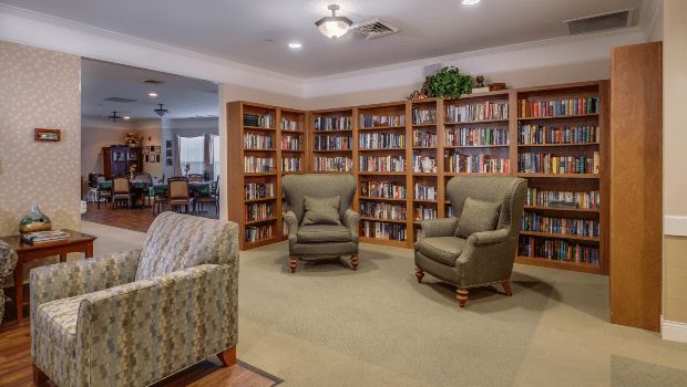 Charter Senior Living Of Paris 3