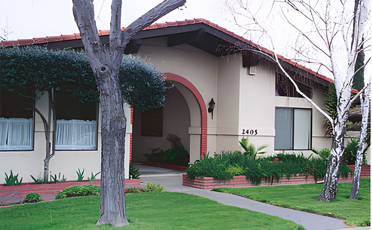 Davis Guest Home 8 4