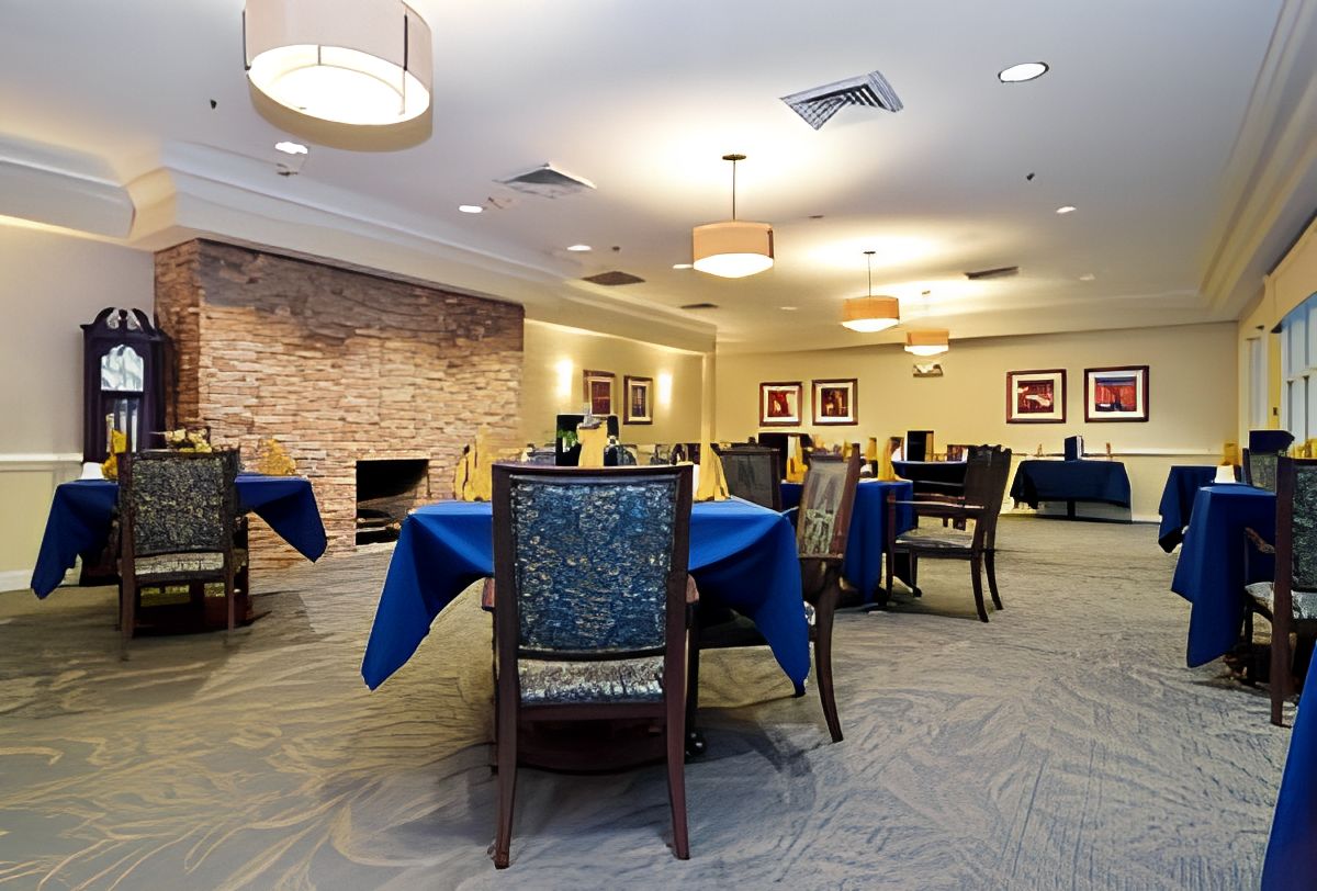 Charter Senior Living of Newport News 3