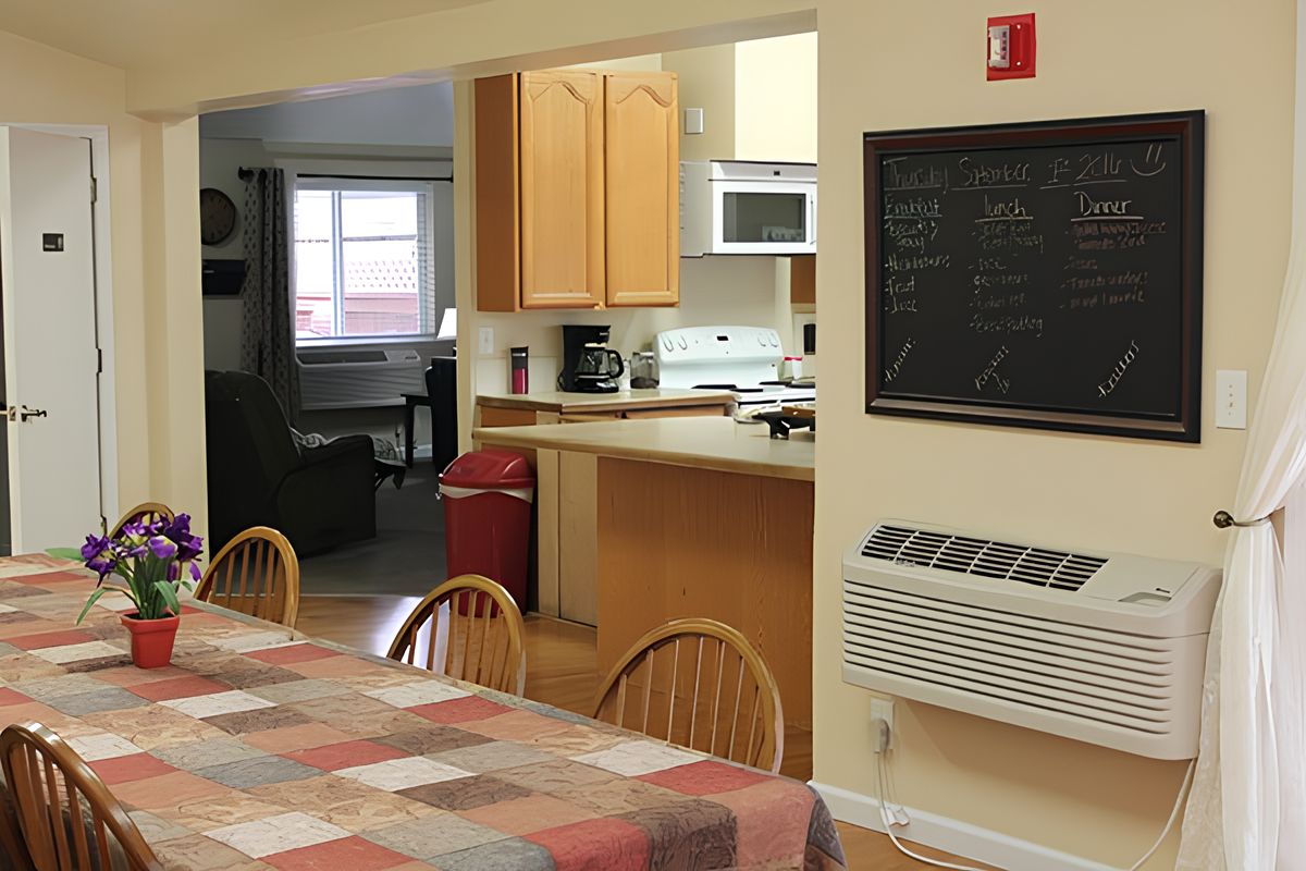 Ashley Manor Sage 2 3