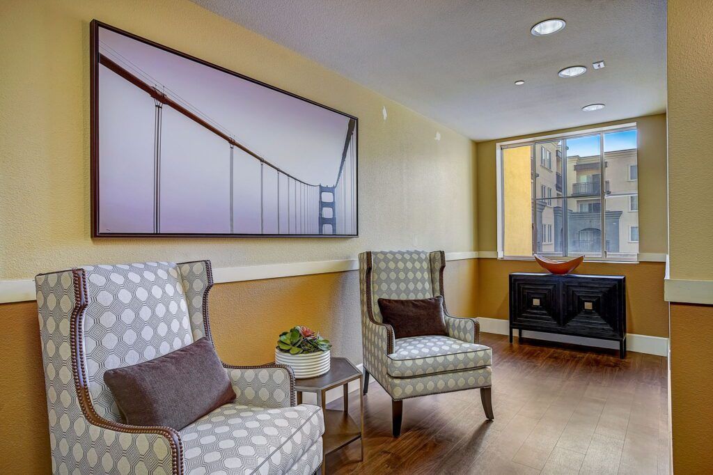 Peninsula Del Rey (UPDATED) - Get Pricing, See 37 Photos & Read Reviews ...