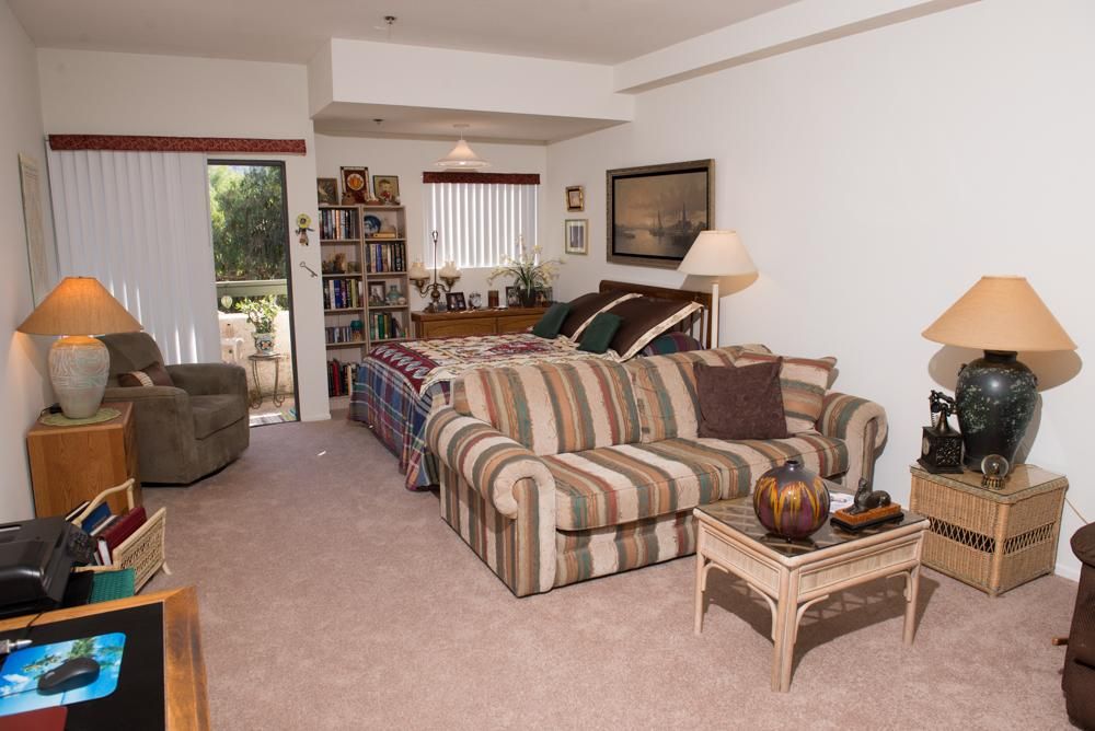 Hillcrest Royale 1