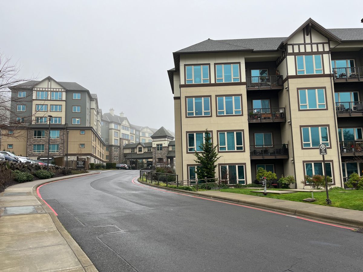 Touchmark In The West Hills (UPDATED) - Get Pricing, See 24 Photos ...