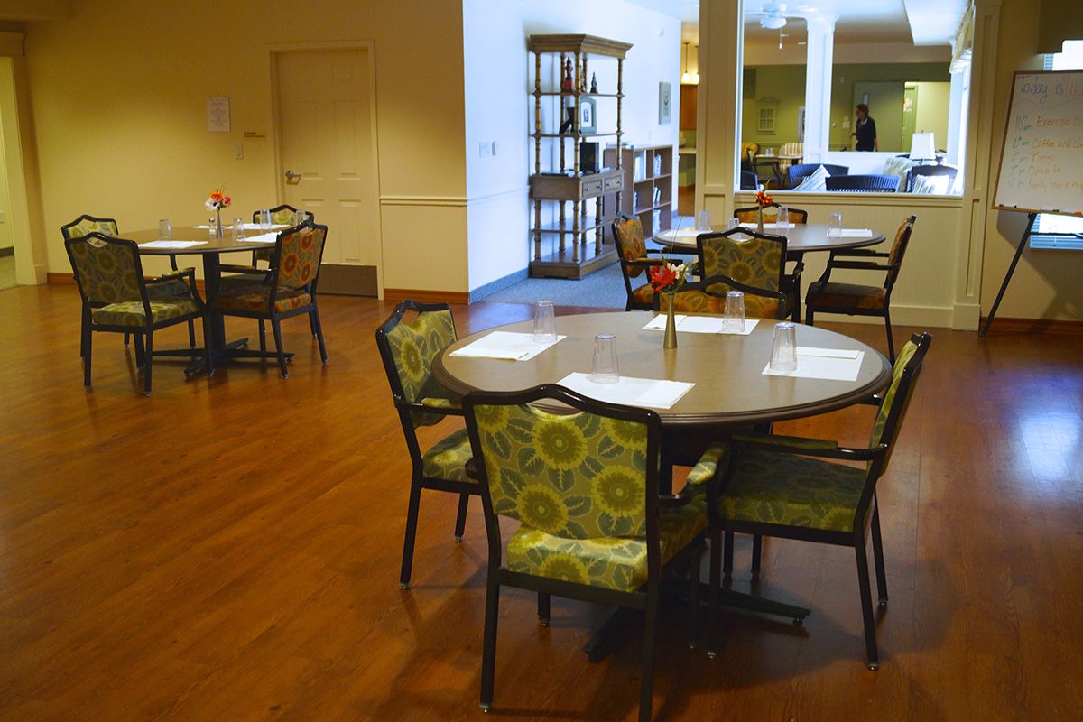 Linden Square Assisted Living 4