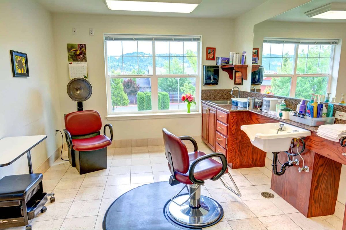 Hawks Ridge Assisted Living 4