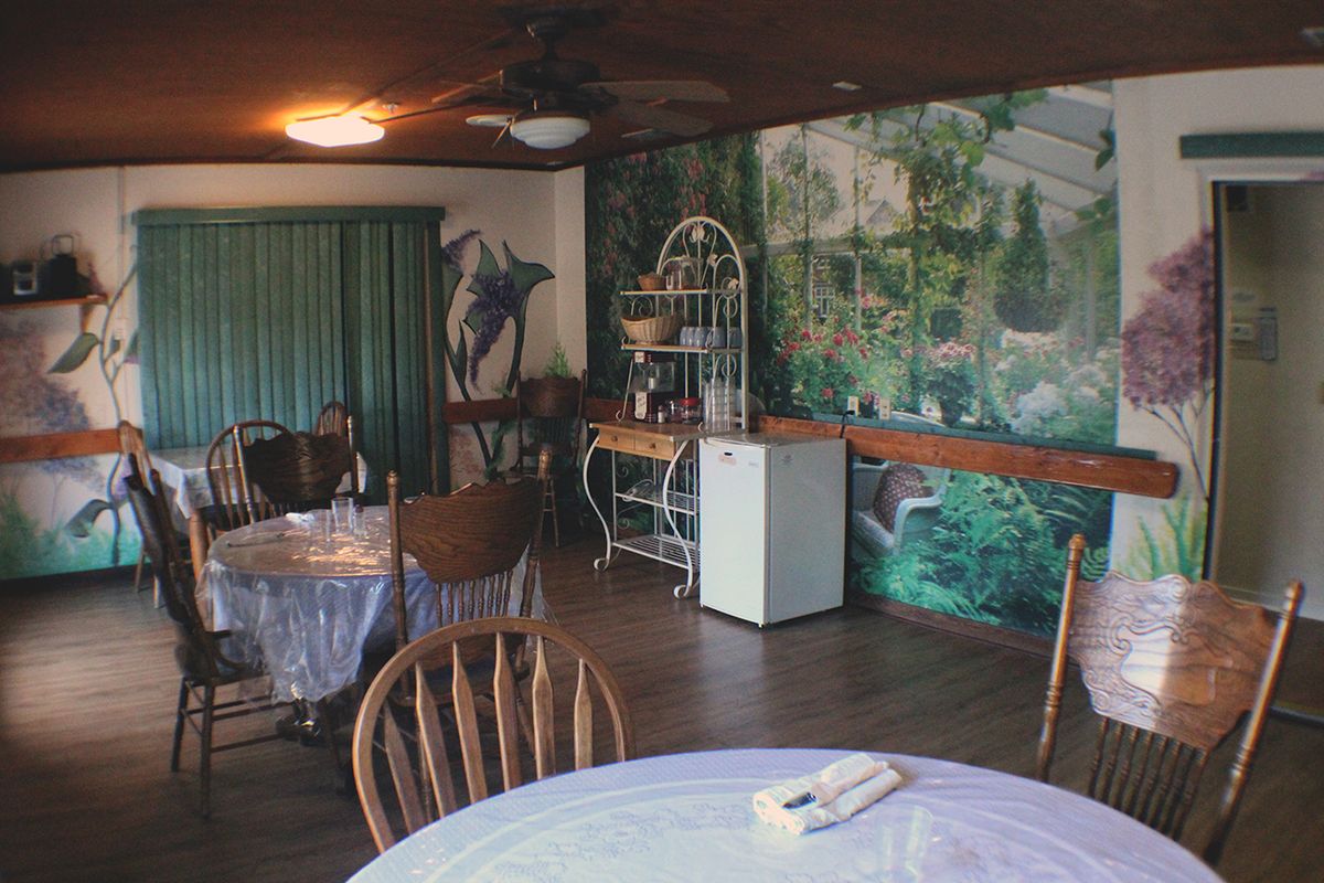 Pretty Pond Manor Alf 4