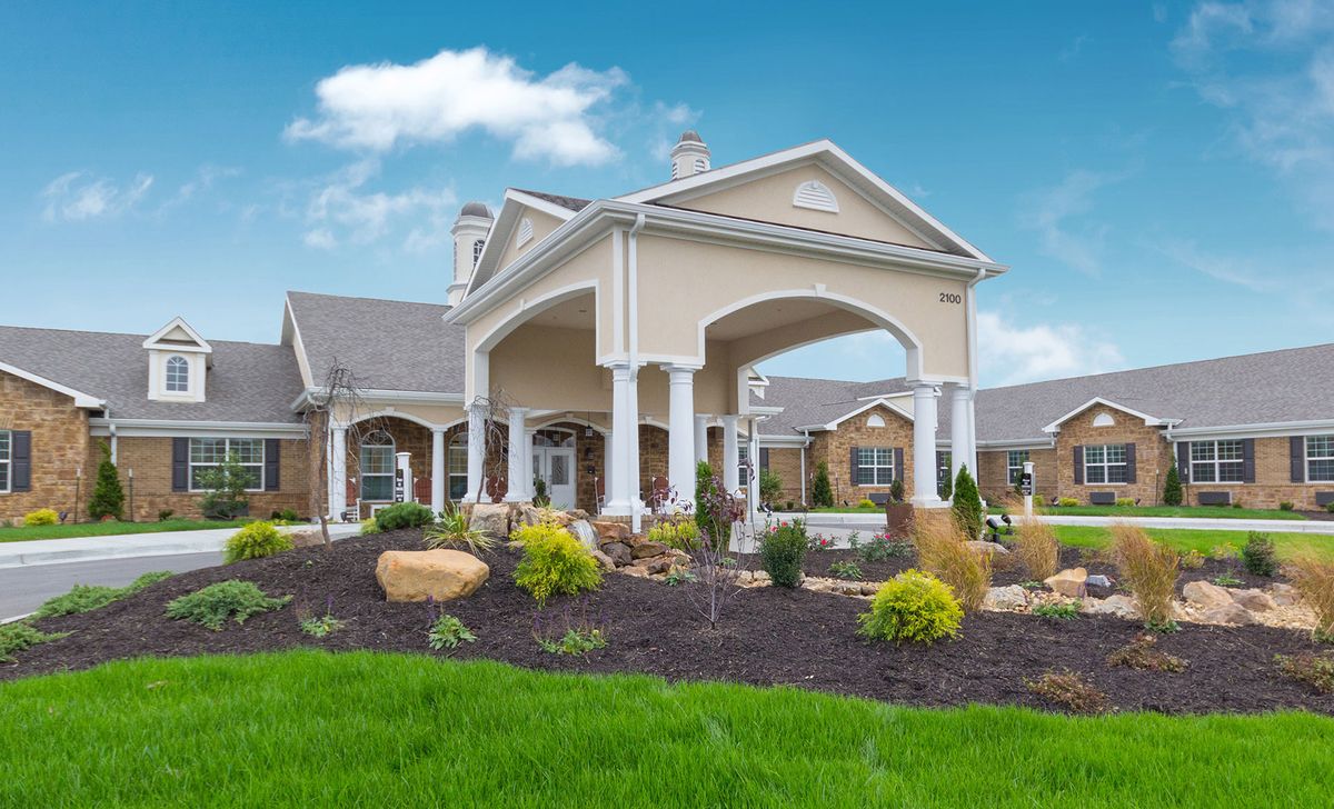 Benton House Of Raymore 1