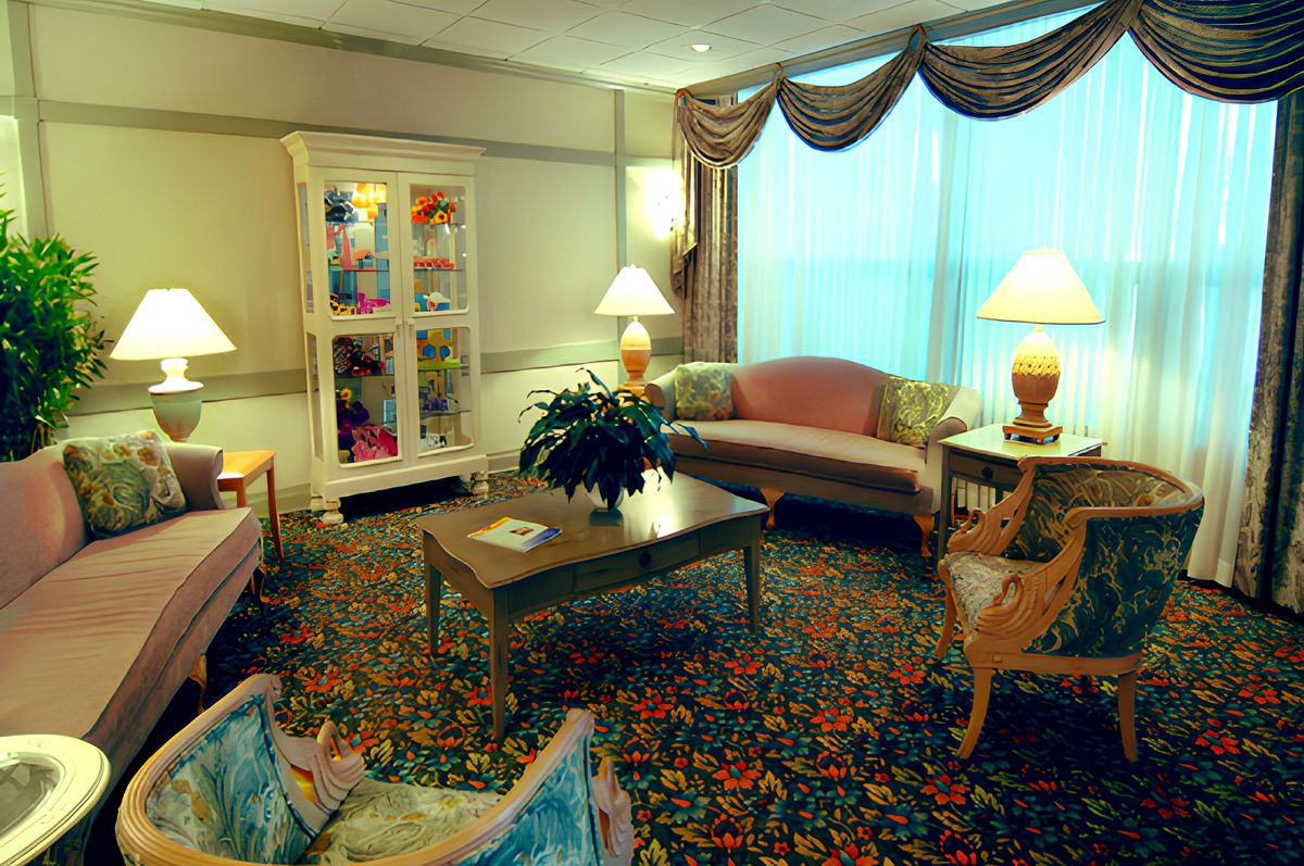 Alden Poplar Creek Rehab & Health Care Center 4