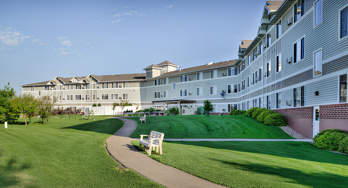 Summit Pointe 3