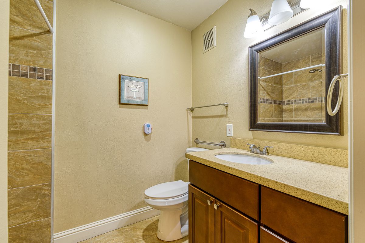 Pacifica Senior Living Oakland Heights 4