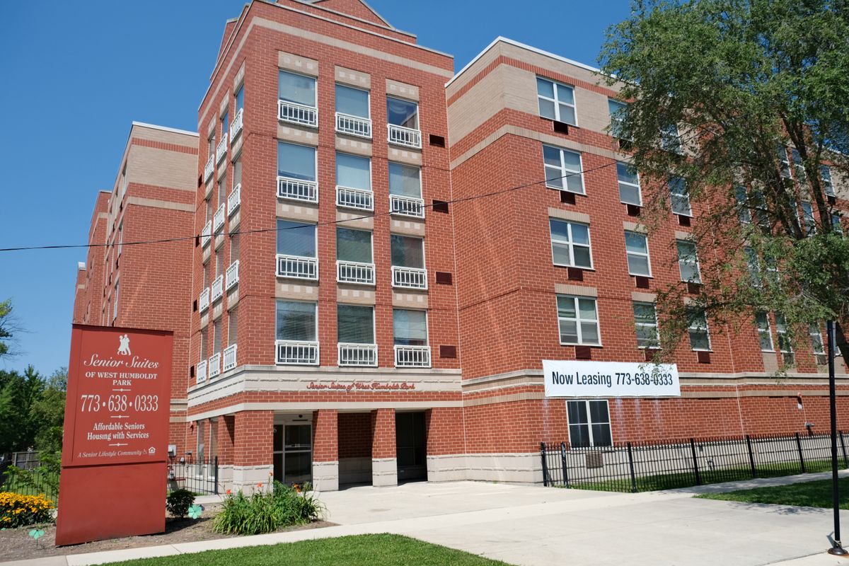 Senior Suites West Humboldt Park 4