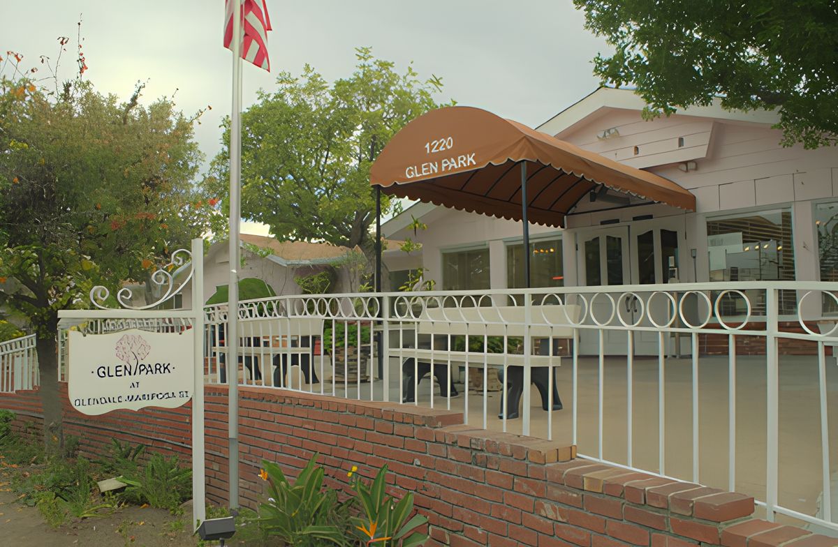 Glen Park At Glendale - Mariposa St 1