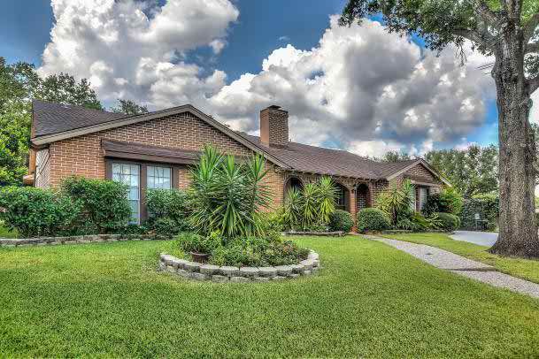 The Hampton at Meadows Place 1