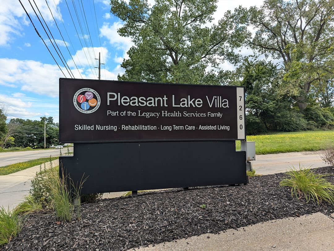 Pleasant Lake Villa 4