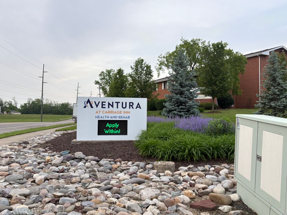 Carriage Inn Of Dayton 3