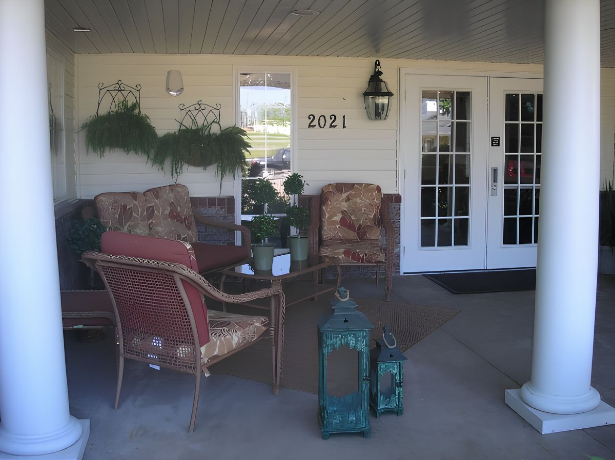 Avonlea Cottage of Quad Cities 1