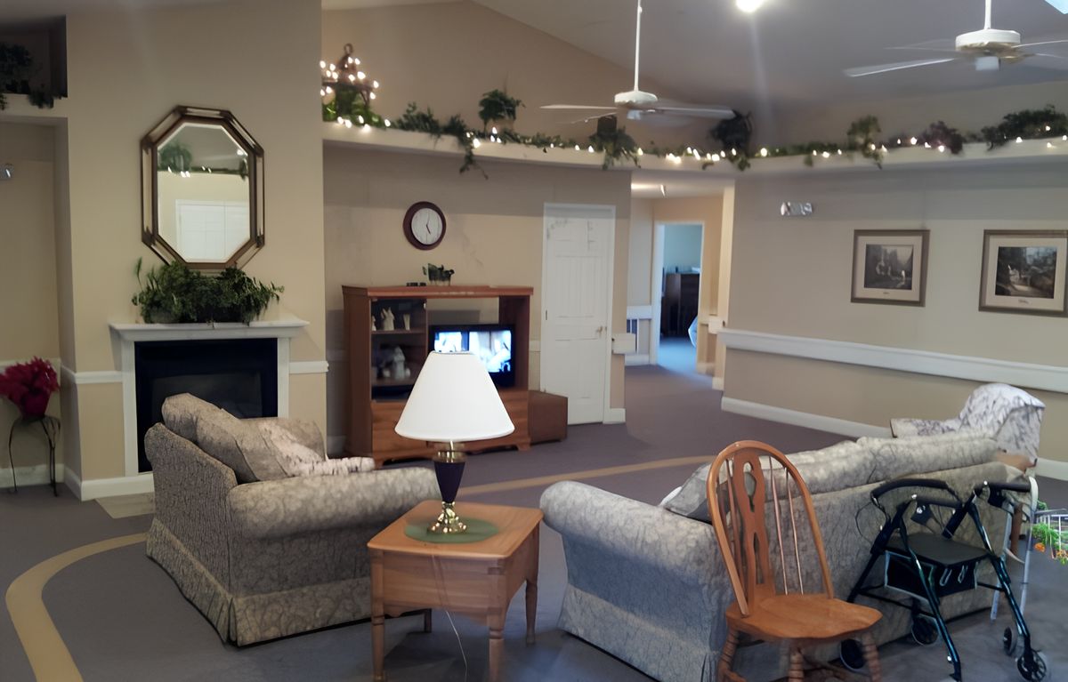 Avonlea Cottage of Quad Cities 2