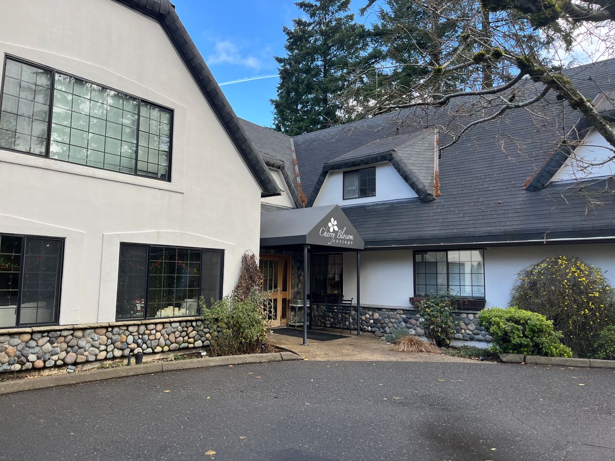 Cherry Blossom Cottage 3