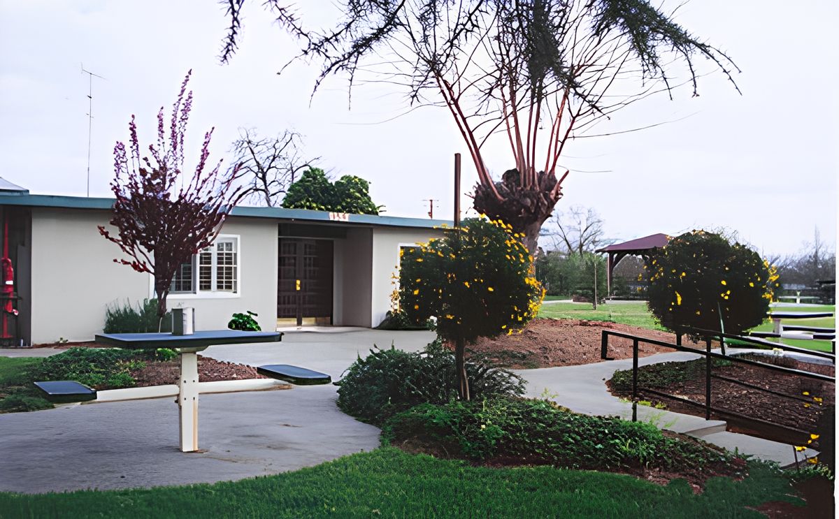 Davis Guest Home 8 1