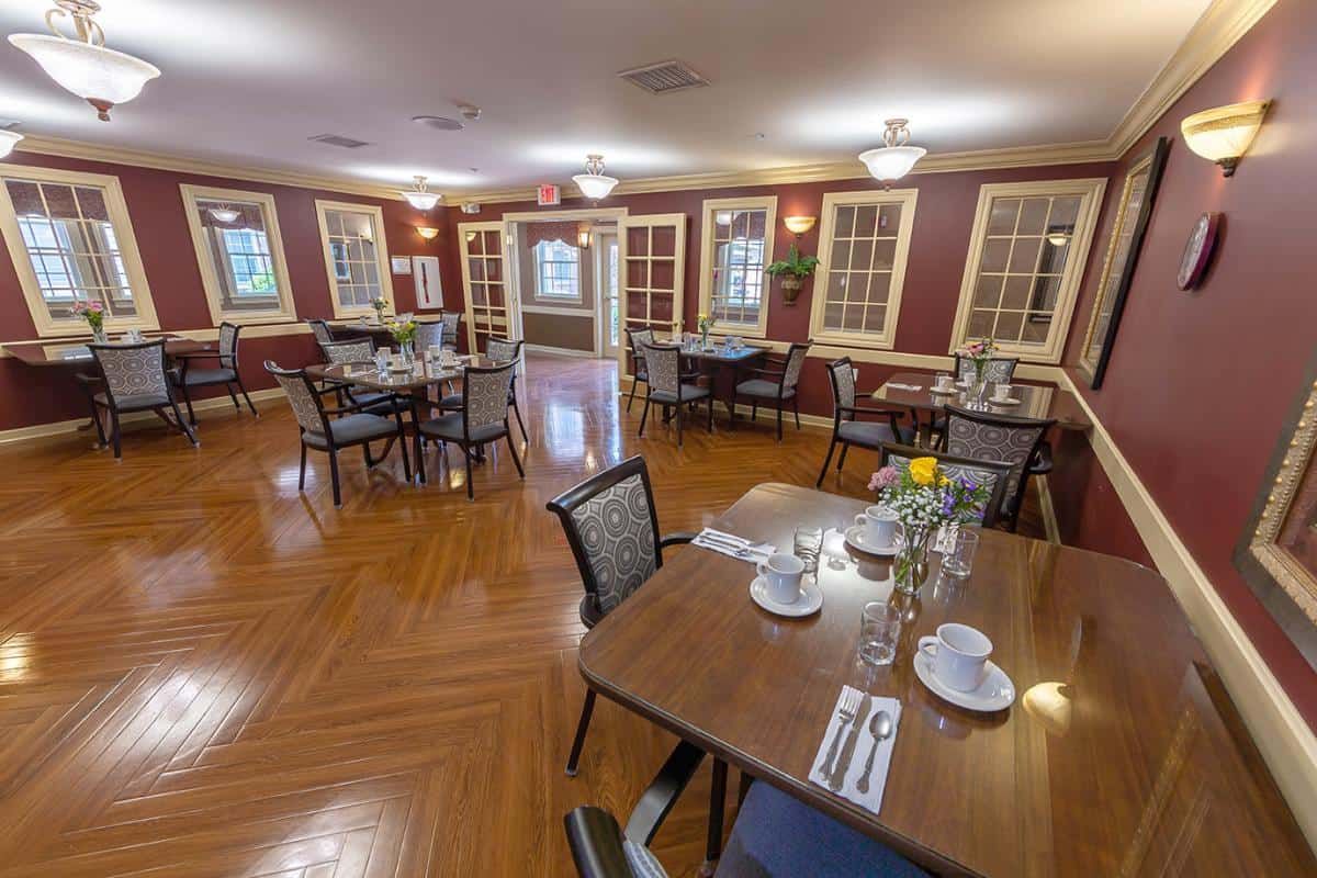 Suites at Continuing Healthcare of Niles 4