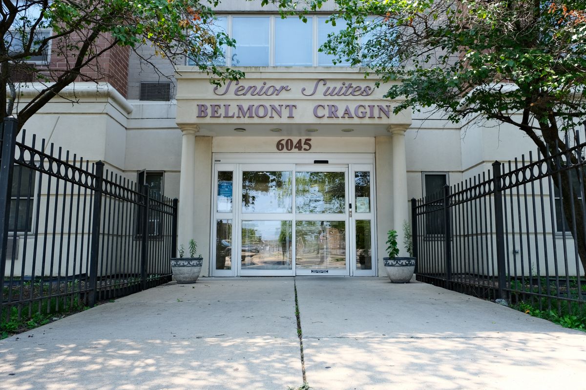 Senior Suites Belmont Cragin 1
