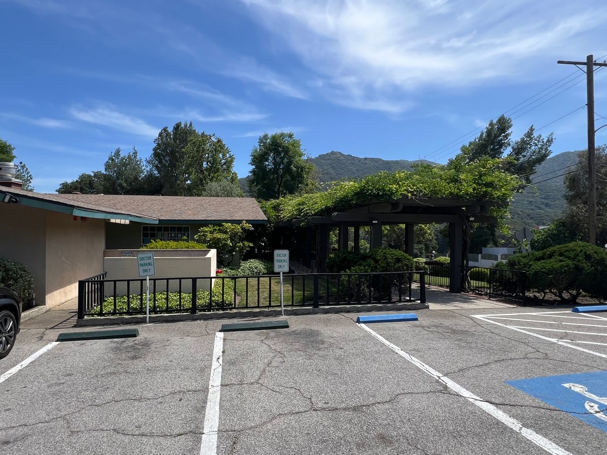 Oakpark Healthcare Center 2