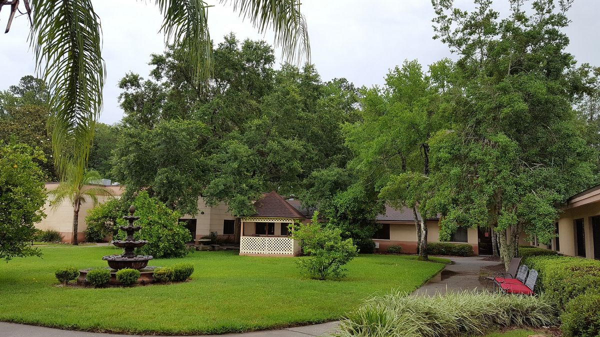 Diamond Assisted Living & Memory Care 4