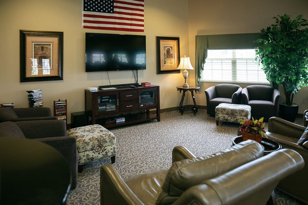 Hearthside Senior Living At Collierville 4