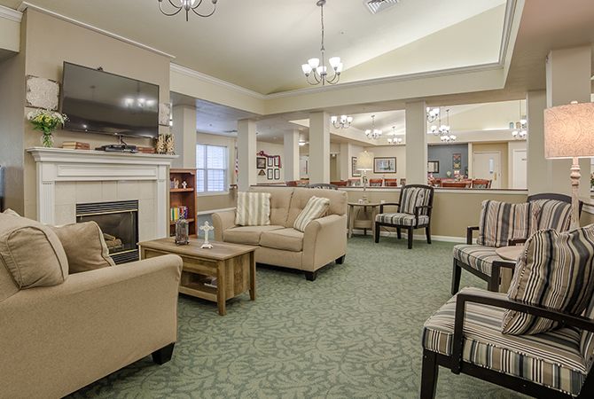 Cedar Creek of Bloomington Assisted Living 4