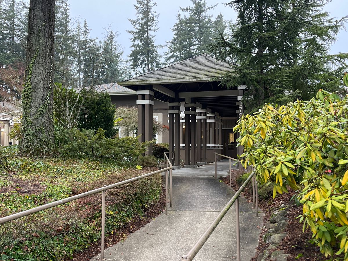 Pacific Gardens Alzheimer’s Special Care Center 2