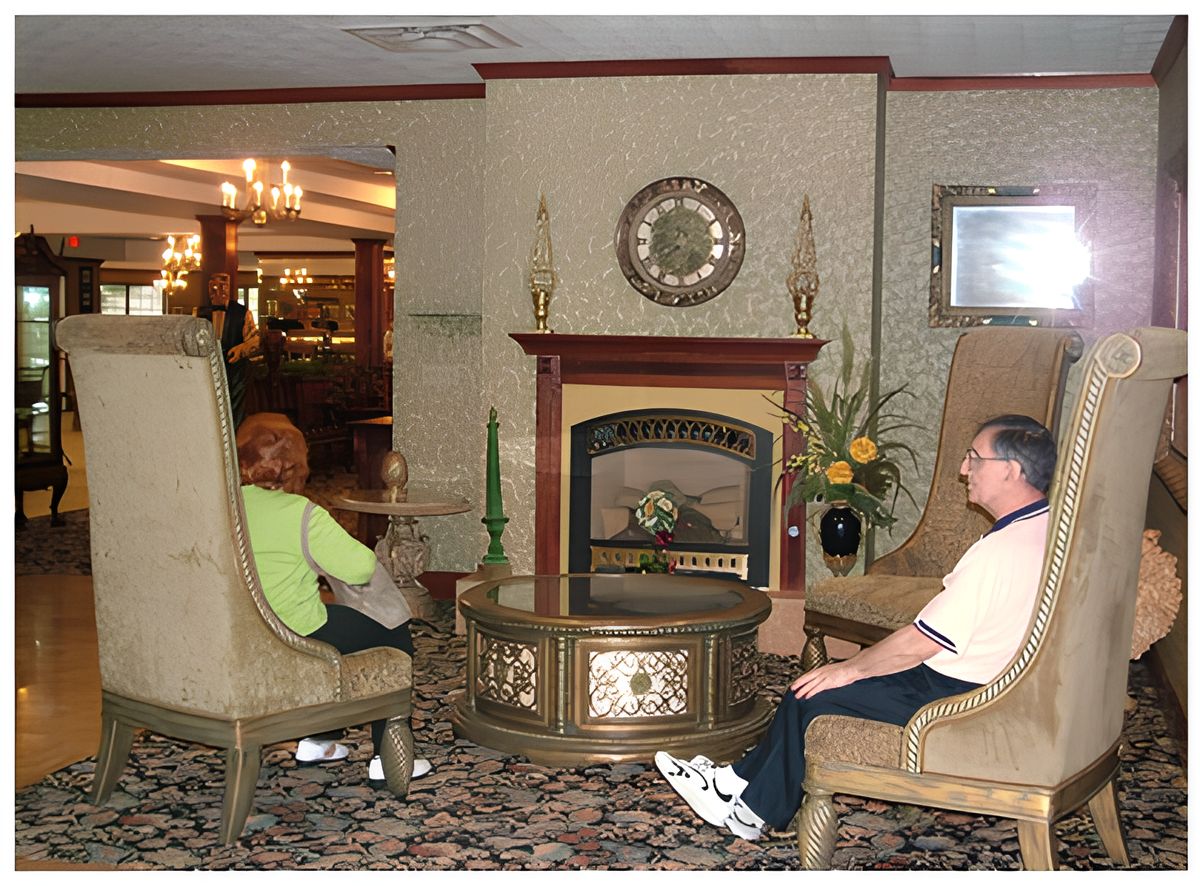The Grand Residence at Upper St. Clair 4