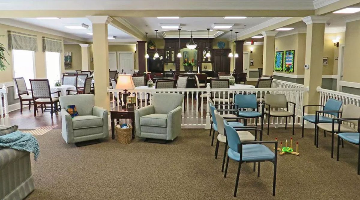Benton House Of Clermont 1