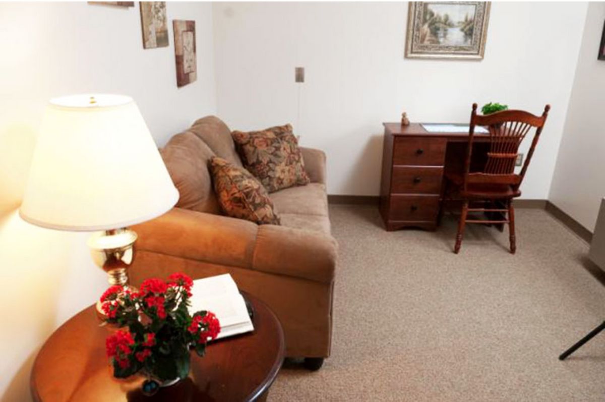 UHS Senior Living at Ideal 2