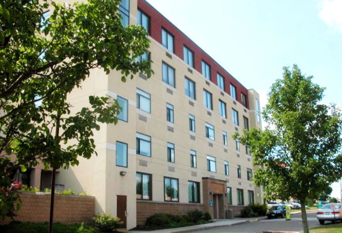 UHS Senior Living at Ideal 3