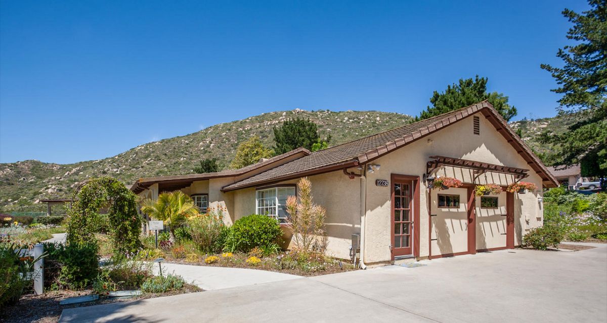 Poway Gardens Senior Living - Mountain Vistas 4