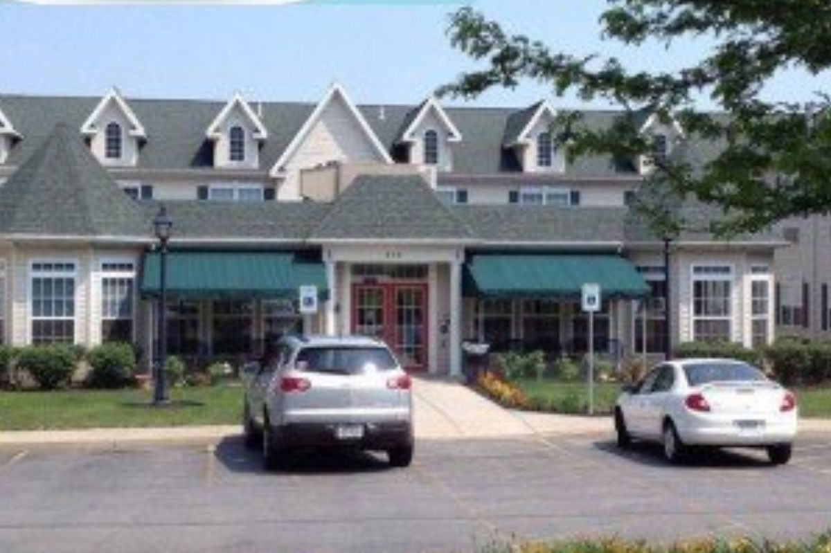 Peregrine's Landing Senior Community 3