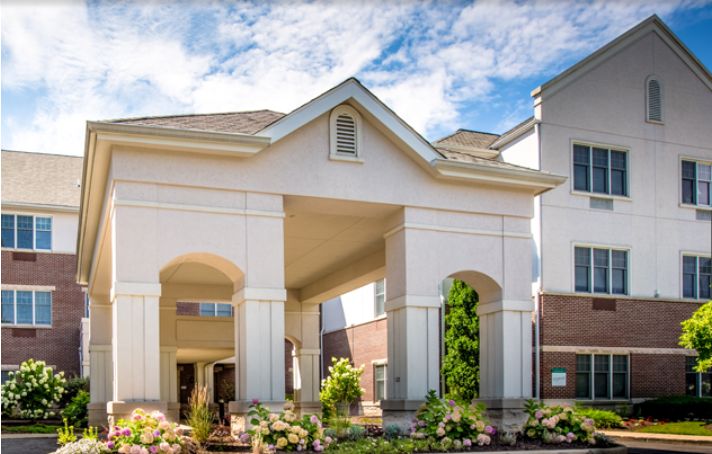 Forest Hills Place Assisted Living and Memory Care Community 2
