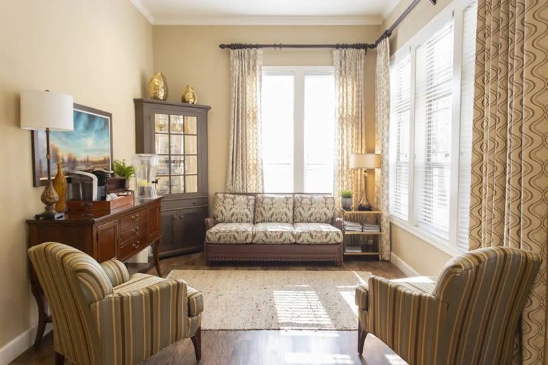 Azalea Gardens Memory Care & Transitional Assisted Living 4
