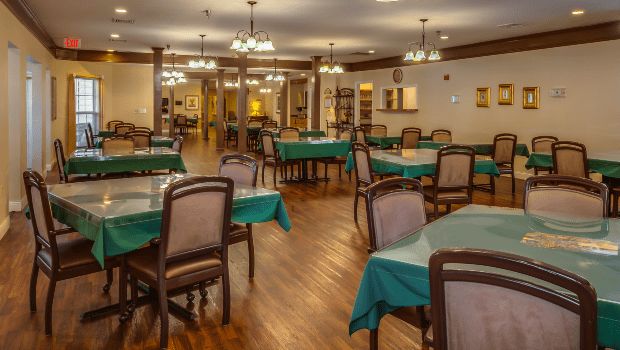 Charter Senior Living Of Paris 4