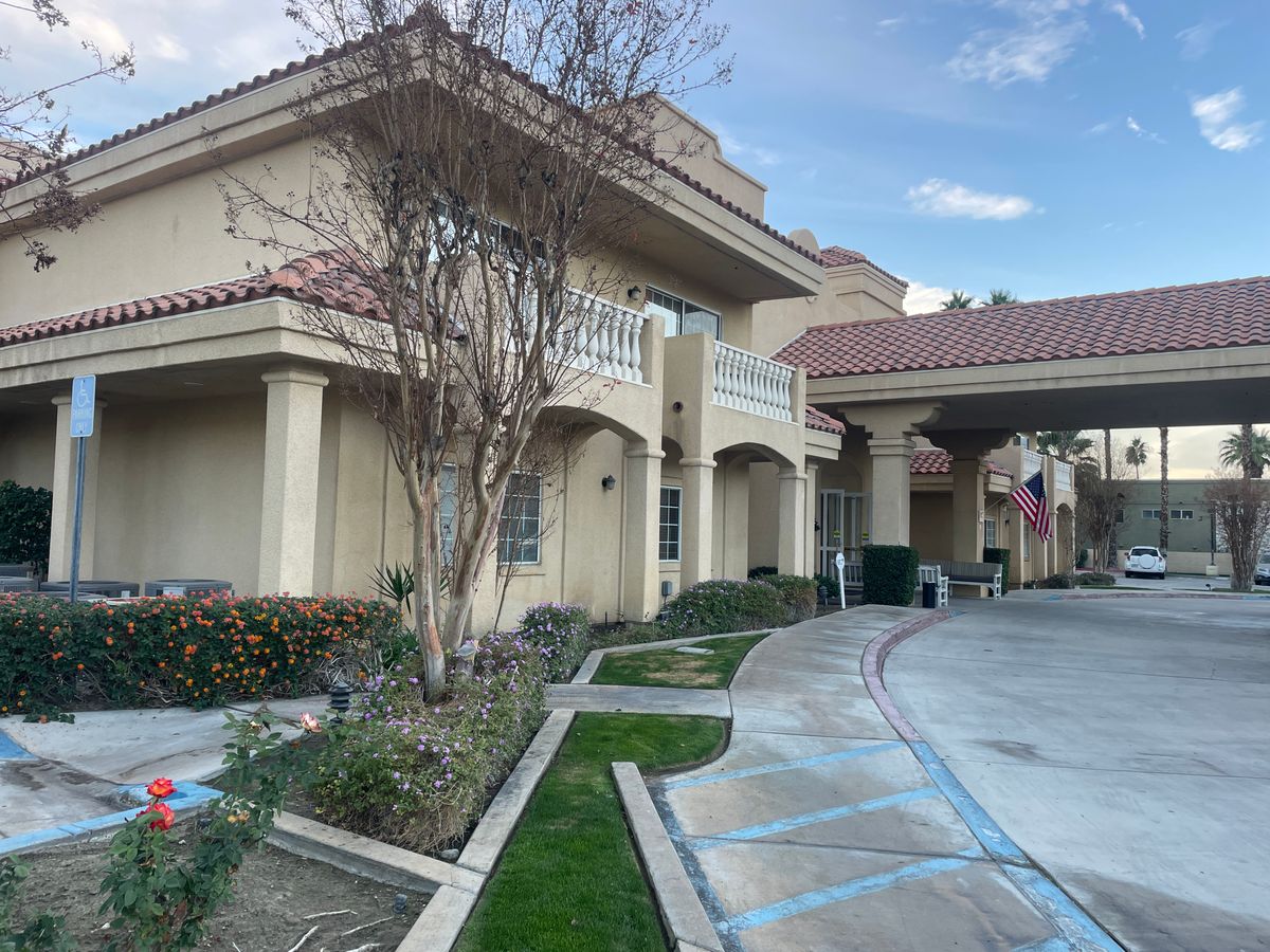 Hallmark-Palm Springs 4