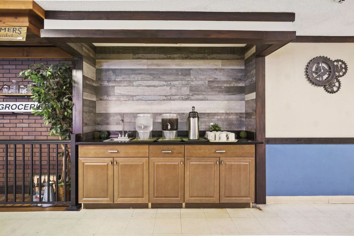 Great American Assisted Living at Tampa 4
