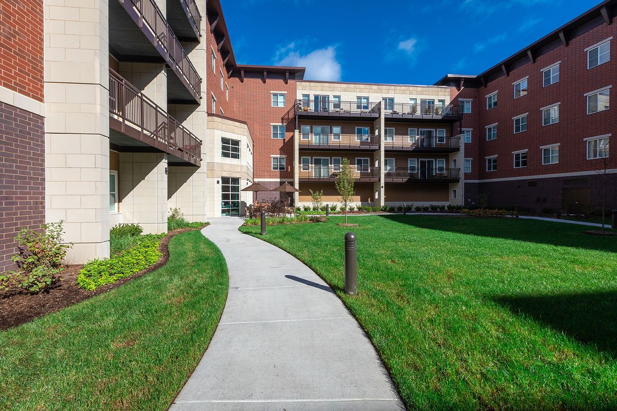 Carrington At Lincolnwood 1